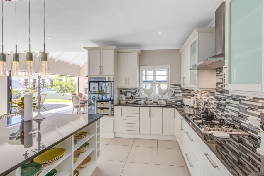 5 Bedroom Property for Sale in Kingswood Golf Estate Western Cape